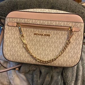 MICHAEL KORS CROSSBODY